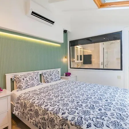 Merkezde Havuzlu Apartment *