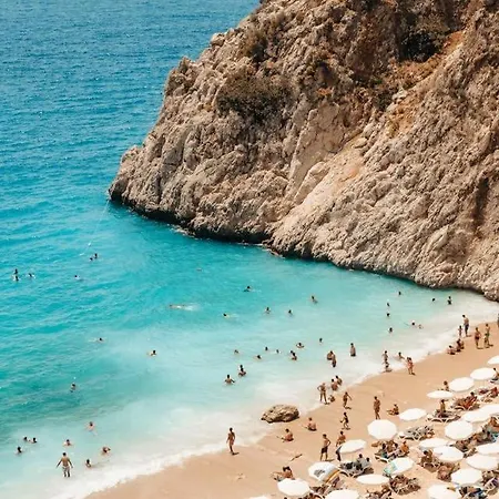 Merkezde Havuzlu Apartment Kalkan