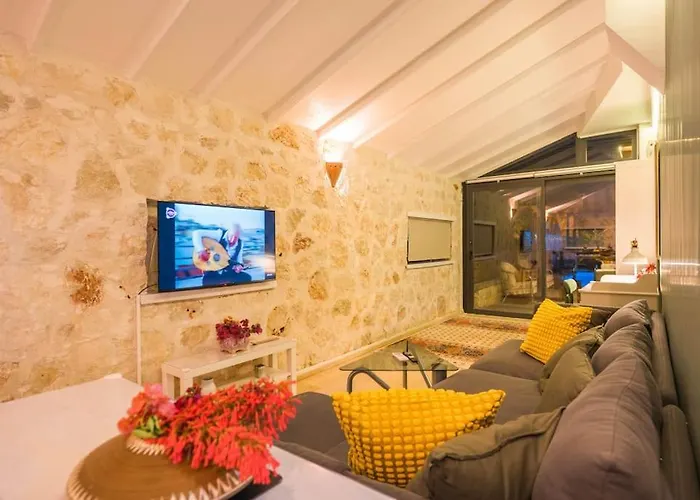 Merkezde Havuzlu 公寓