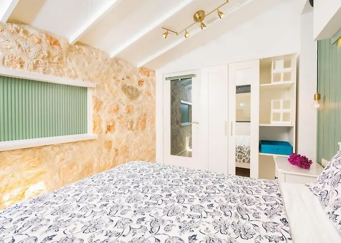 公寓 Merkezde Havuzlu