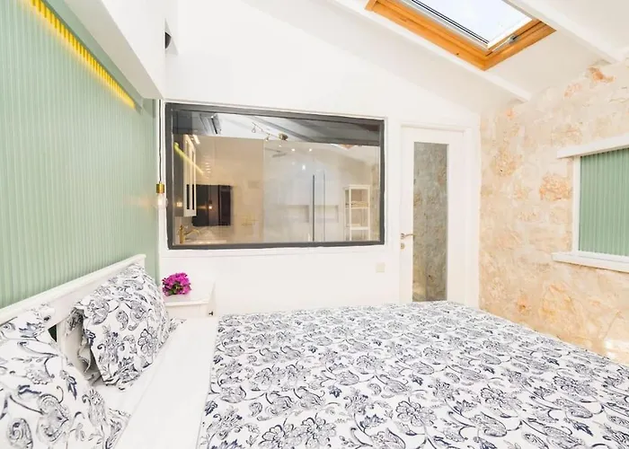 Merkezde Havuzlu 公寓 卡尔坎