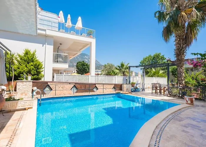 Merkezde Havuzlu * Kalkan