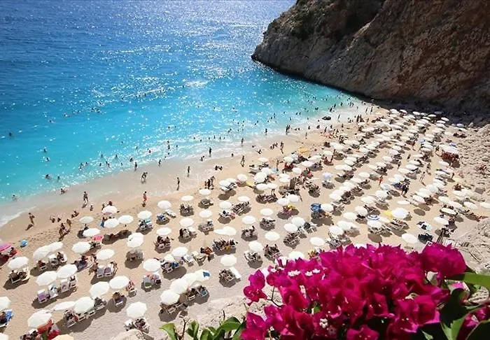 Merkezde Havuzlu Appartamento Kalkan