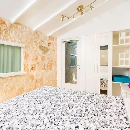Apartament Merkezde Havuzlu
