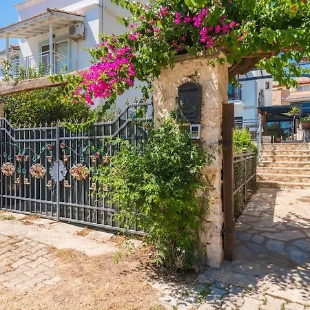 Merkezde Havuzlu Apartament