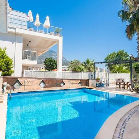 Merkezde Havuzlu * Kalkan